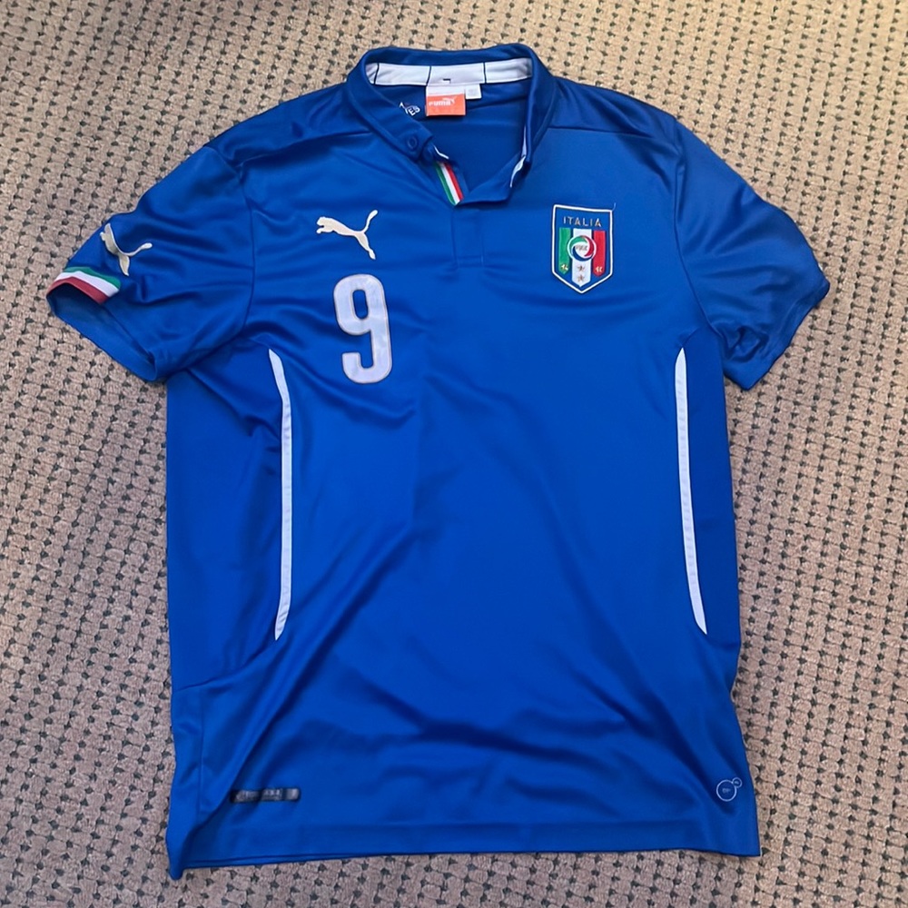 Italy home football soccer jersey 2014 - Balotelli #9